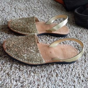 NWOT 100% leather  Avarcas Women sandals